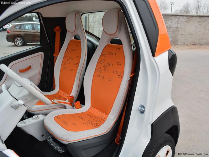 宝骏e100车厢座椅