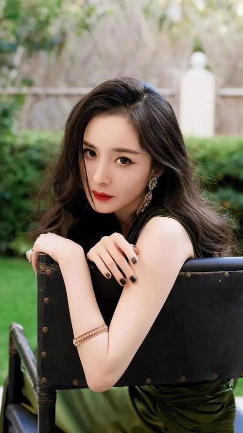 杨幂冷艳唯美高清写真集