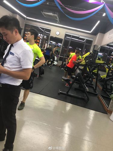 照片,近来一直忙于新戏拍摄的阮经天收工之后也不忘去健身房锻炼来