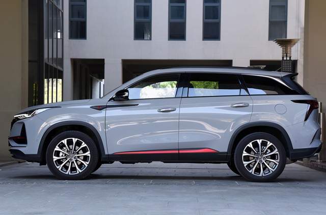10万预算想买suv,这三款车型不仅颜值高还有大空间,油耗低