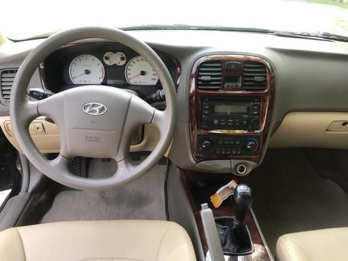 【绍兴】2012年6月 现代 索纳塔 2011款 1.8l 手动双燃料 黑色 手动挡