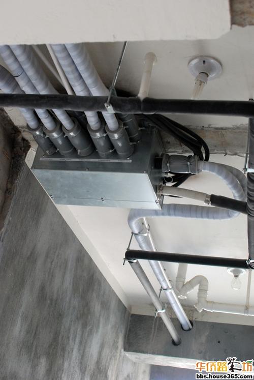 分配冷媒能力:分歧箱具有二次分流的作用,减少外机压缩机负荷,是对