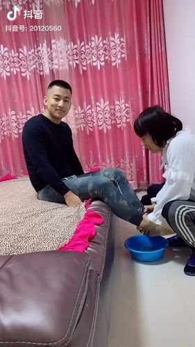 1180435045009051648 略带点灵气 又带点妖气 看不懂 纯纯烂裤裆