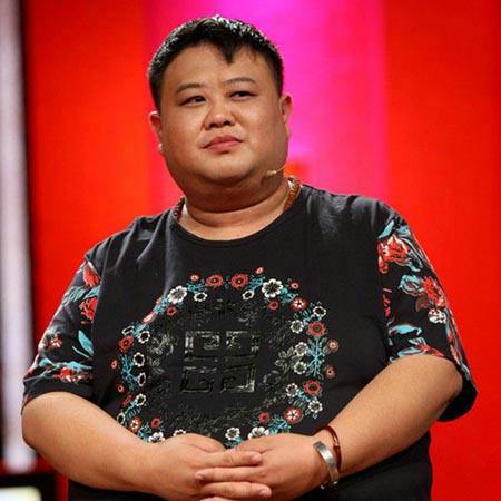 岳云鹏和孙越情侣头像