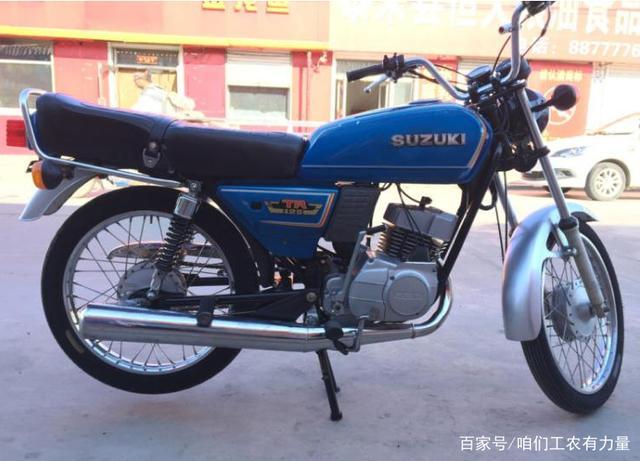 雅马哈80cc的二冲程摩托车,但是很多的摩托车搭载的还是100cc的二冲程