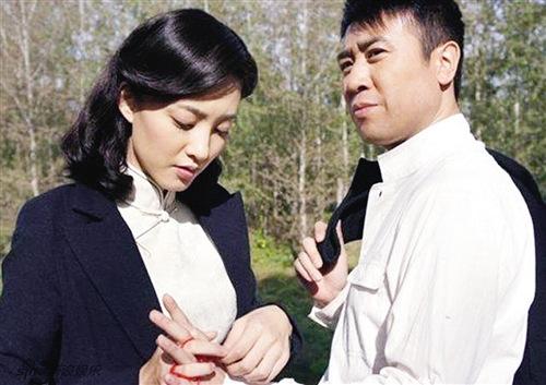 王丽坤捂脸卖萌 揭王丽坤插足于和伟被当小三