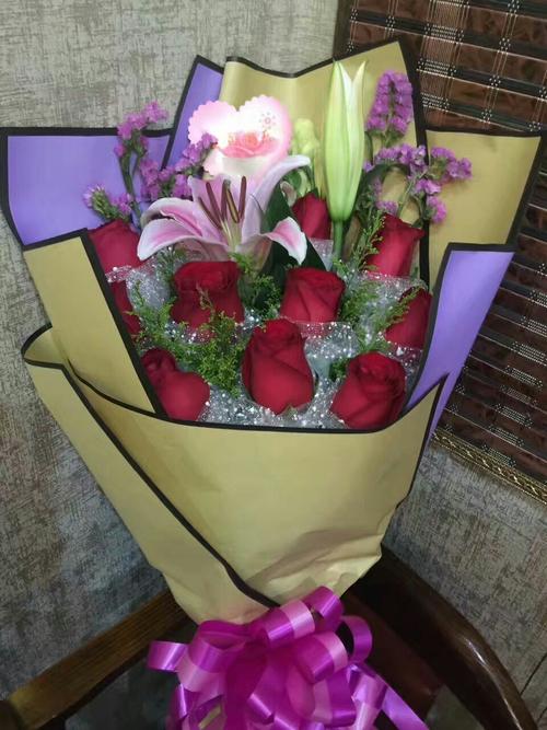 感谢姐妹们送的玫瑰花!愿我们的姐妹花越来开越美!