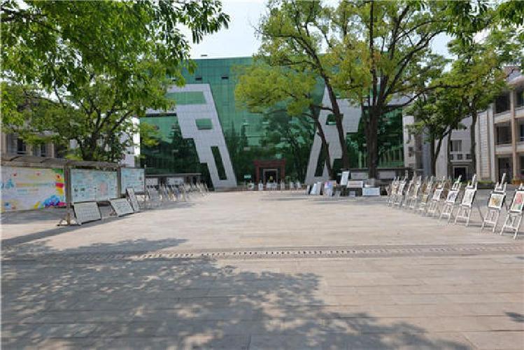 四川省东坡区苏祠中学活动楼