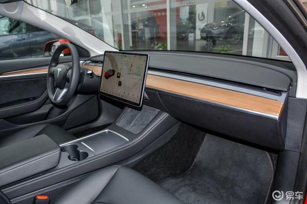 2021上海车展实拍:销量王再升级 实拍新款特斯拉model