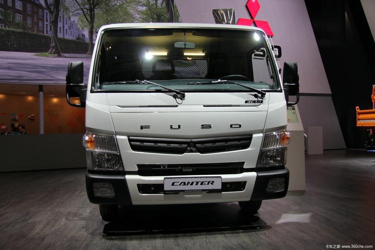 汉诺威车展:扶桑 canter 130马力 4x2 轻卡