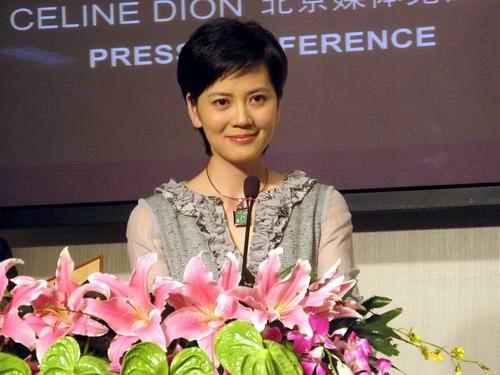 沈冰 主持央视《新闻会客厅》