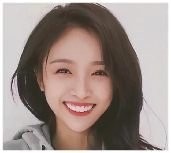 给吴宣仪做牙齿贴面的医生是谁有没有一点审美啊