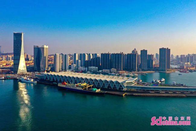青岛国际邮轮港区重点项目山东港口大厦投入使用