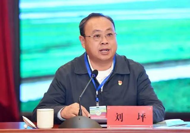中共四川省阿坝州委书记 刘坪