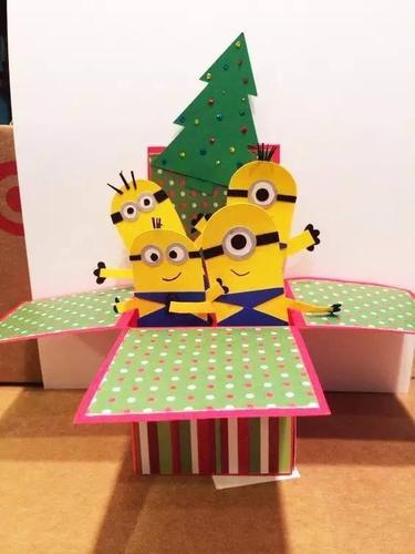 变废为宝一直是小莉老师的乐趣,让我们帮纸盒大变身吧!