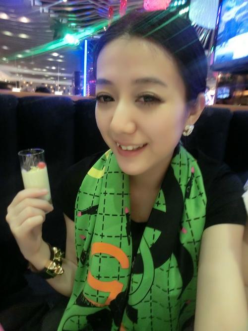 台上现在最好的就是11号陈曦,最适合娶了做老婆
