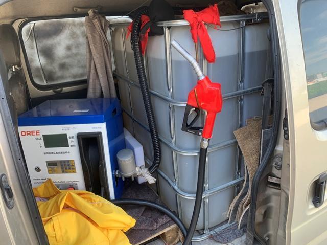 面包车改成加油车低价售油 南湖破获非法经营汽油案