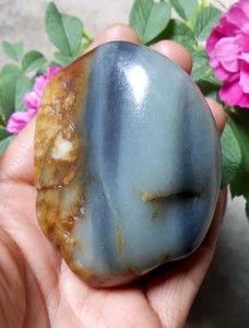 天然皮新疆和田玉籽料黑白分明青花原石250克玉质细润