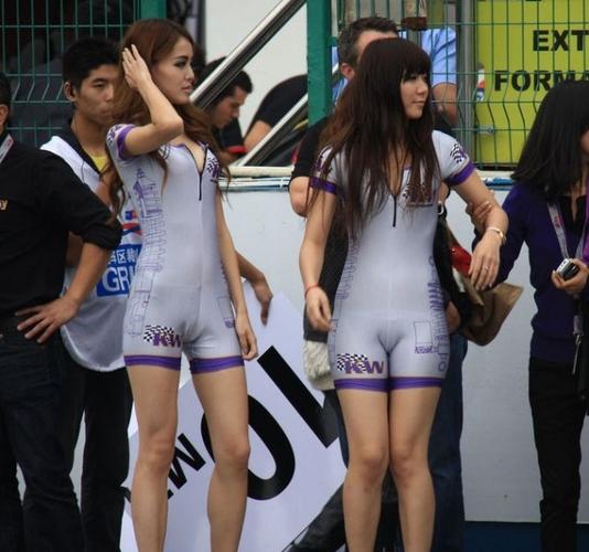 惊艳性感大胆的紧身宝贝