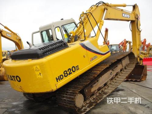 加藤hd820iii挖掘机