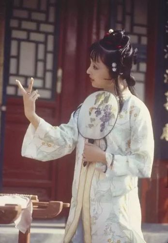 87版《红楼梦》林黛玉剧照,罕见!