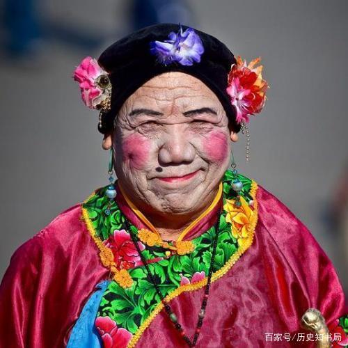 这位红娘披着媒婆的外衣却干着伤天害理勾当之唯利是图的王婆