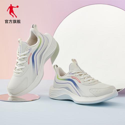 乔丹运动鞋女鞋2021冬季跑步鞋轻便减震加绒黑色皮面防水跑鞋新款