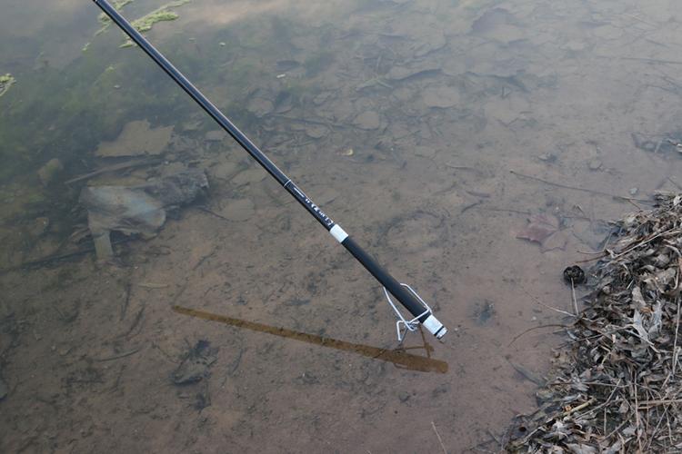 简易海竿地插炮台支架鱼竿支架海竿手竿炮台竿架渔具钓鱼用品