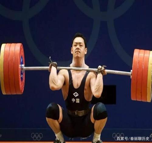 占旭刚:奥运举重冠军,迎娶貌美空姐,如今事业腾达官至
