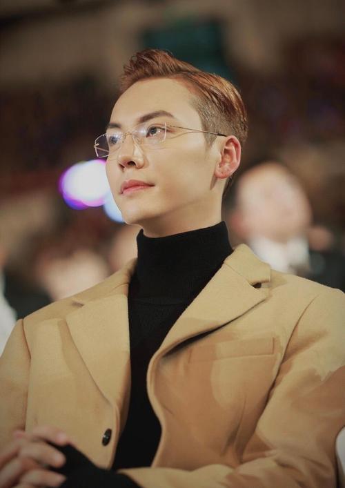 男明星眼镜造型,谁更有斯文败类气质