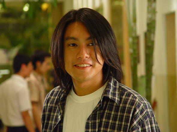 的男配角西门之后广受欢迎,并与剧中其他三位男演员组成团体f4(又名