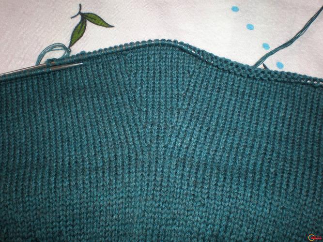 腿就按正常织法.  有什么问题可以留言给我.