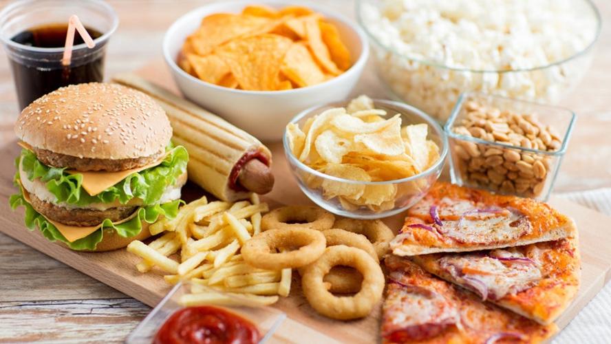 与此同时,高蛋白质饮食亦有助减低胃病的形成,因为高蛋白质饮食需求