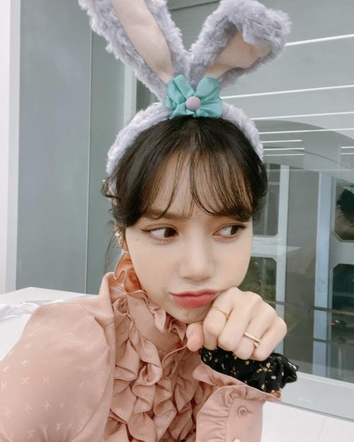 blackpink成员lisa愚人节,男友视角好甜好可爱,亲自认证礼物