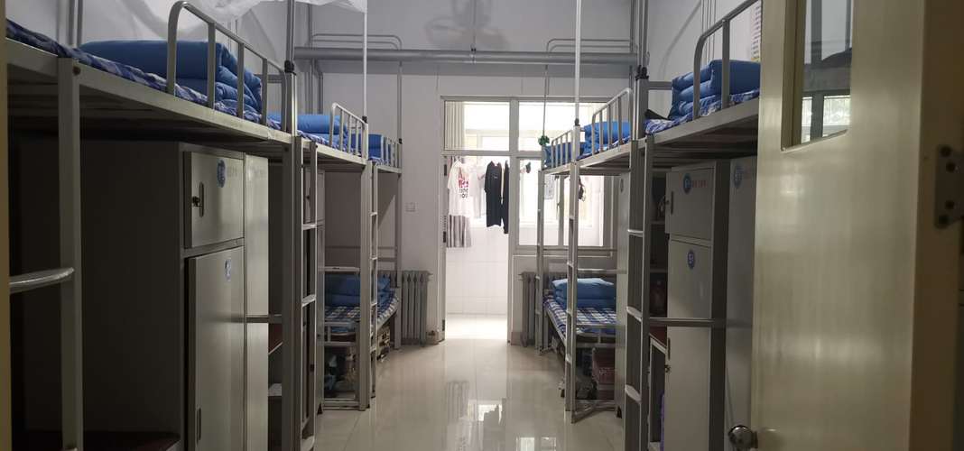 学生宿舍(干净,明亮,舒适)