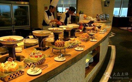 [花雨广场] 海外海皇冠假日酒店