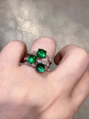 好看的祖母绿戒指_祖母绿_戒指_时尚_配饰