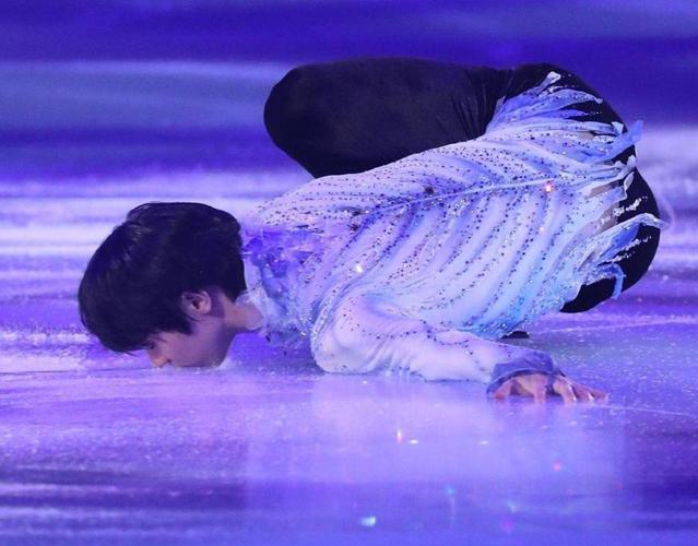 羽生结弦留下的冰痕,冰面上最美的"画作"