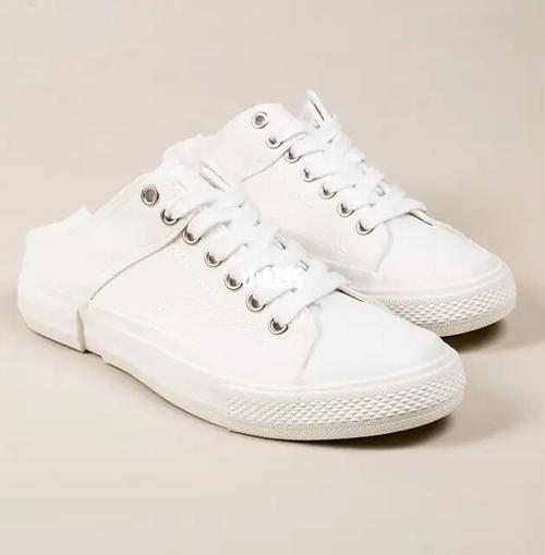 比匡威还要好穿的帆布小白鞋 | 一鞋可2穿哦_小白鞋_百搭_匡威怎么样