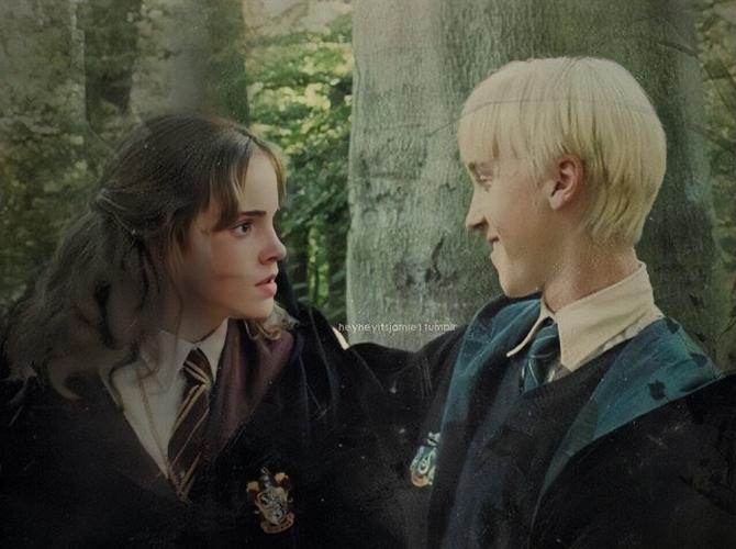 "不过要是他的成绩没有起色",马尔福先生语气更冷地说,"他也许只能干