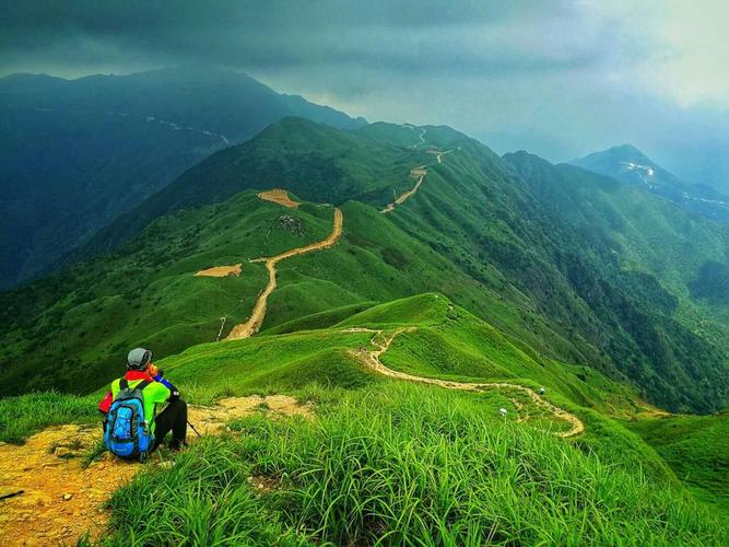7月11日惠州大南山大草坡穿越,邂逅高山草甸行摄,在路