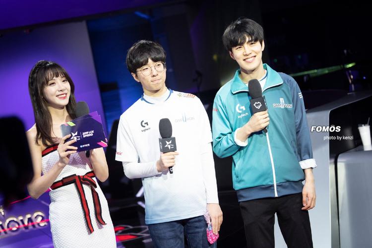 前dwg上单flame选手推特找队中 来自超凡电竞lol