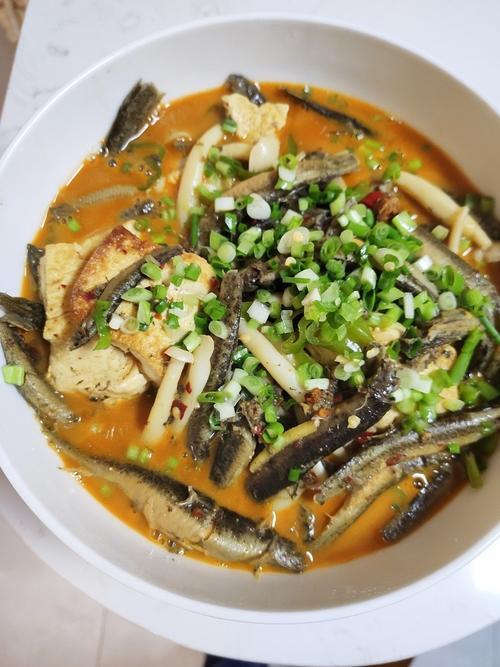 泥鳅豆腐火锅