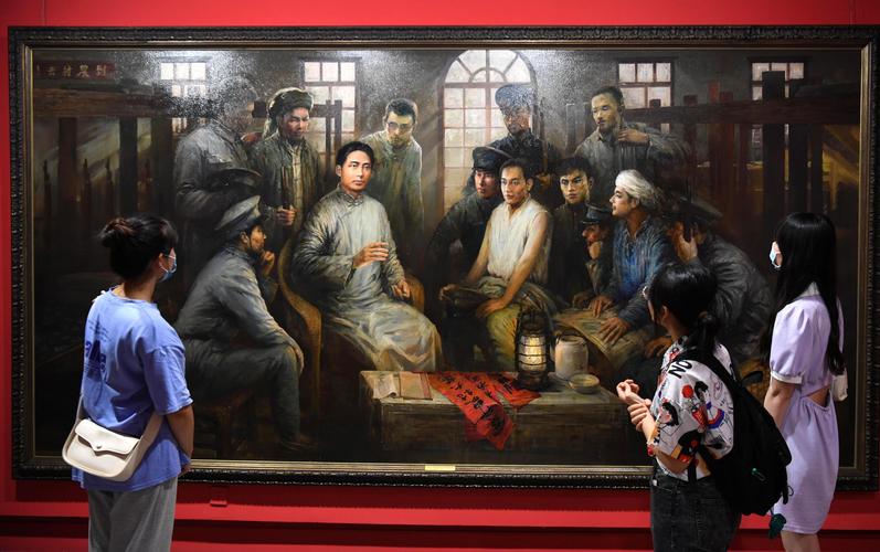 观展| 13幅大型党史题材美术作品昙华林开展