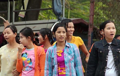 缅甸女孩为脱贫嫁入中国,边境通婚越来越多,为嫁中国女孩们很拼