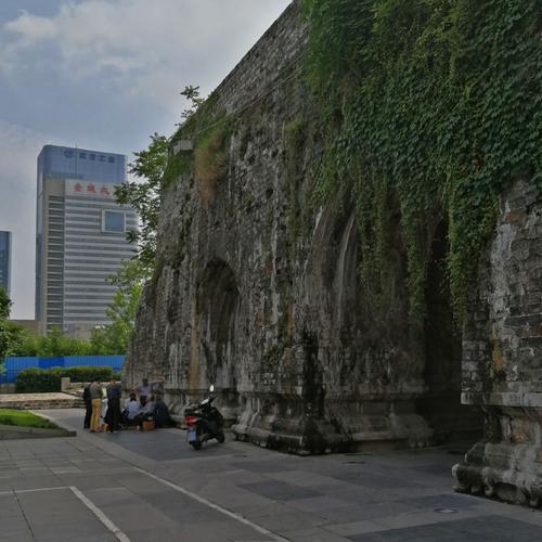 南京西安门遗址公园——古代遗址与现代都市的交融