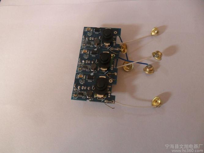 本厂属私营独资企业,专业从事线路板的插件焊接,浸焊,手工烙铁焊,以及
