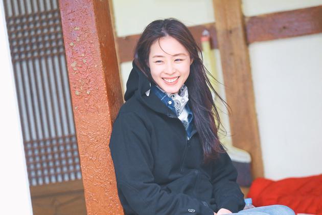 《岛剑客2》李沇熹暖人心 下厨做甜点获赞