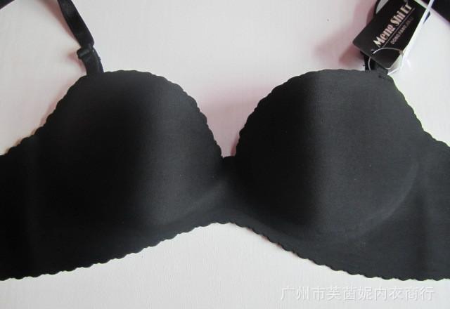 批发欧美风黛安芬同款 蝶型加厚聚拢 小胸必备一片式无痕文胸.