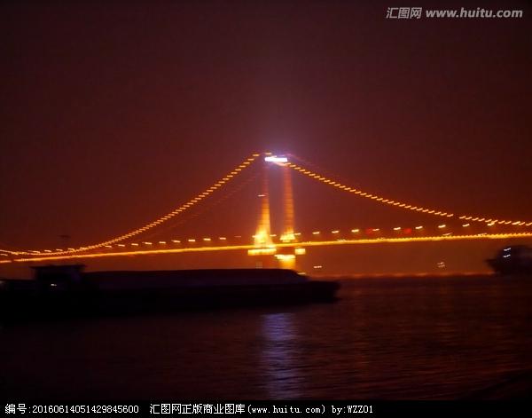 武汉长江鹦鹉洲大桥夜景